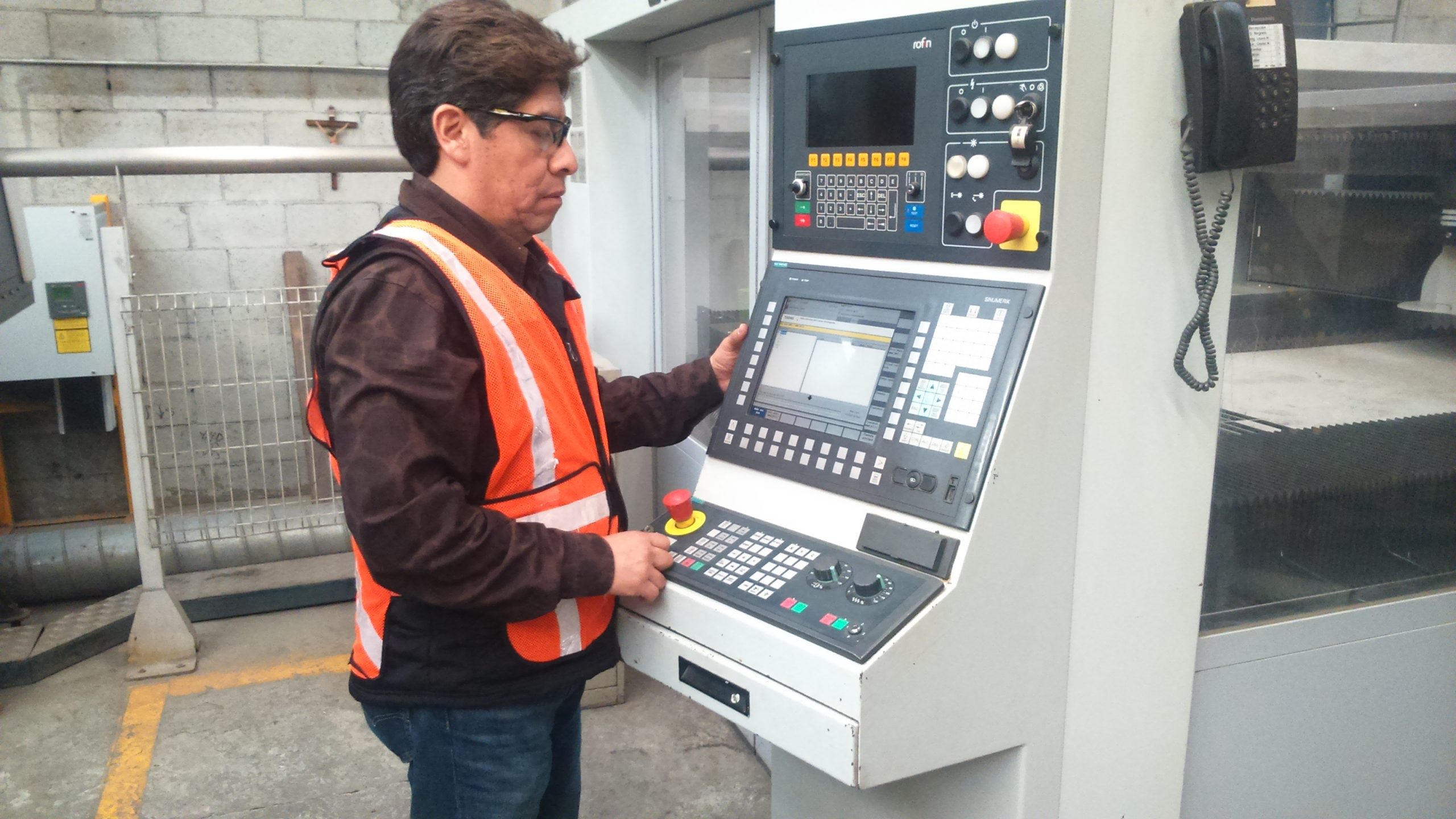 ARRANCANDO CORTADORA LASSER CUAUTITLAN